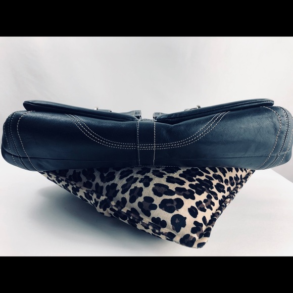 ‼️SOLD‼️ 90’s COACH PURSE IN EXCELLENT CONDITION - Picture 4 of 16